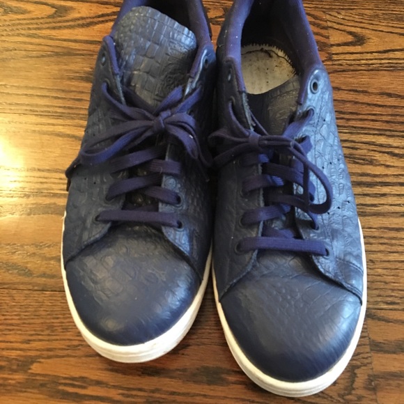 stan smith blue snakeskin